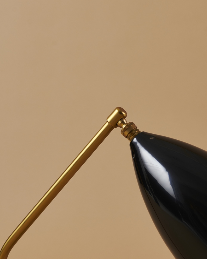 Gräshoppa Table lamp Gubi