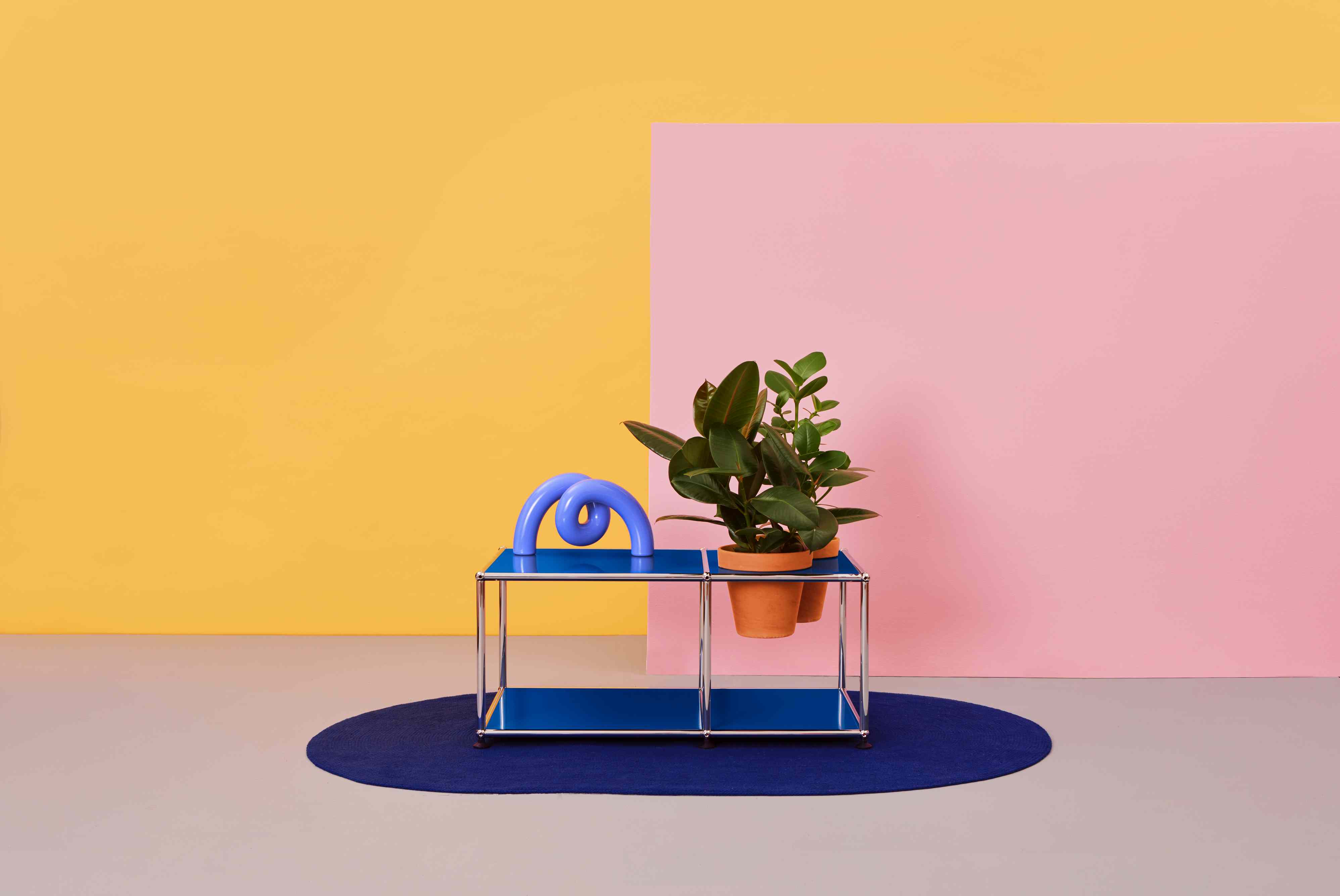 Plant worlds Side table USM Haller Golden yellow