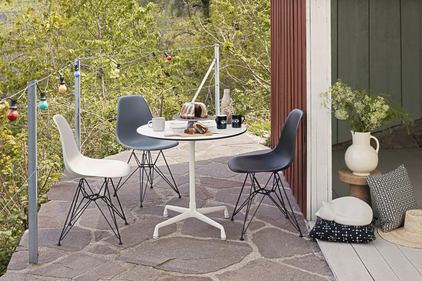 Eames Plastic Side Chair DSR Chair Vitra Chrome Pebble