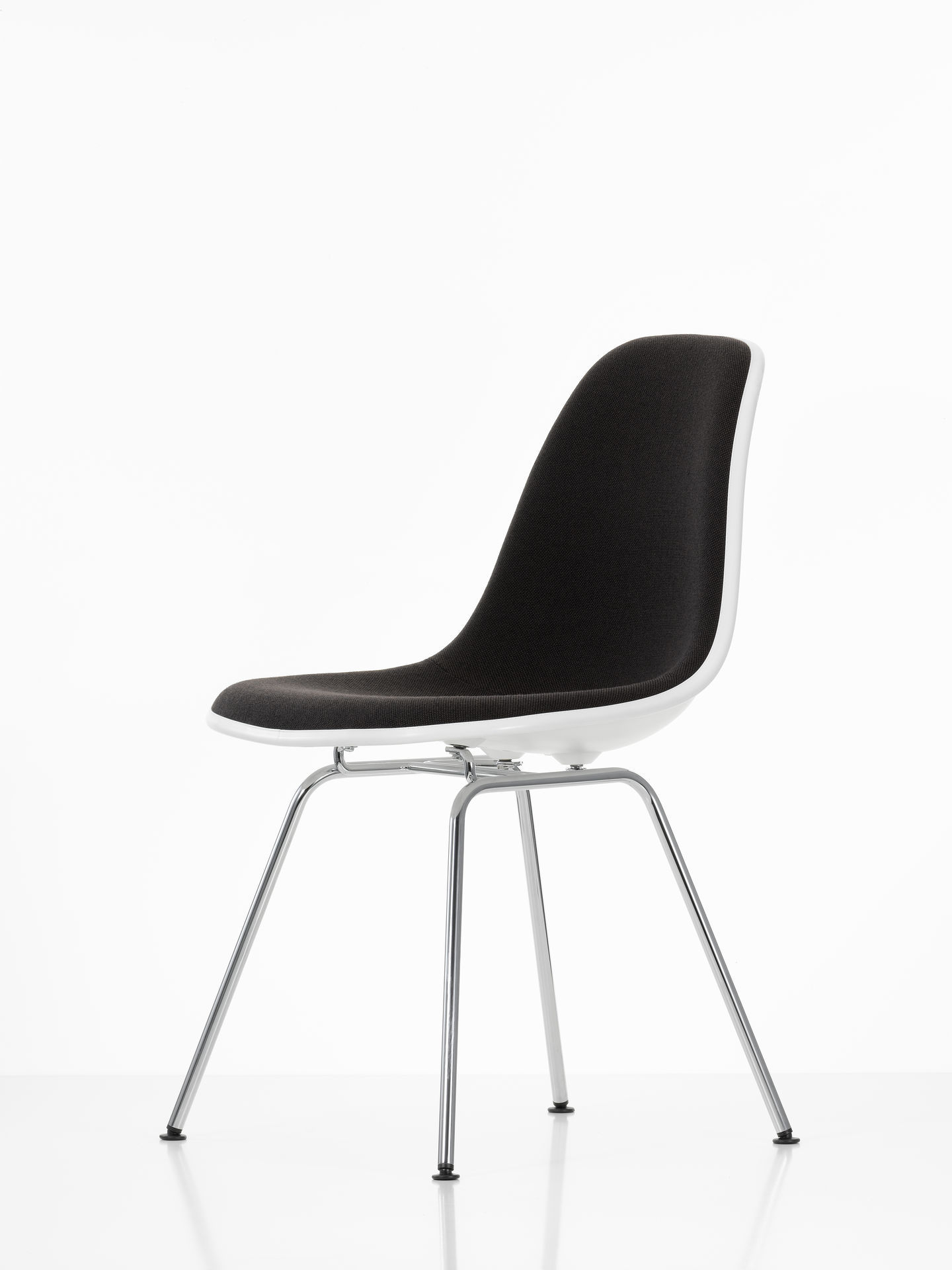 Eames Plastic Side Chair DSX Chair Fully upholstered Vitra
