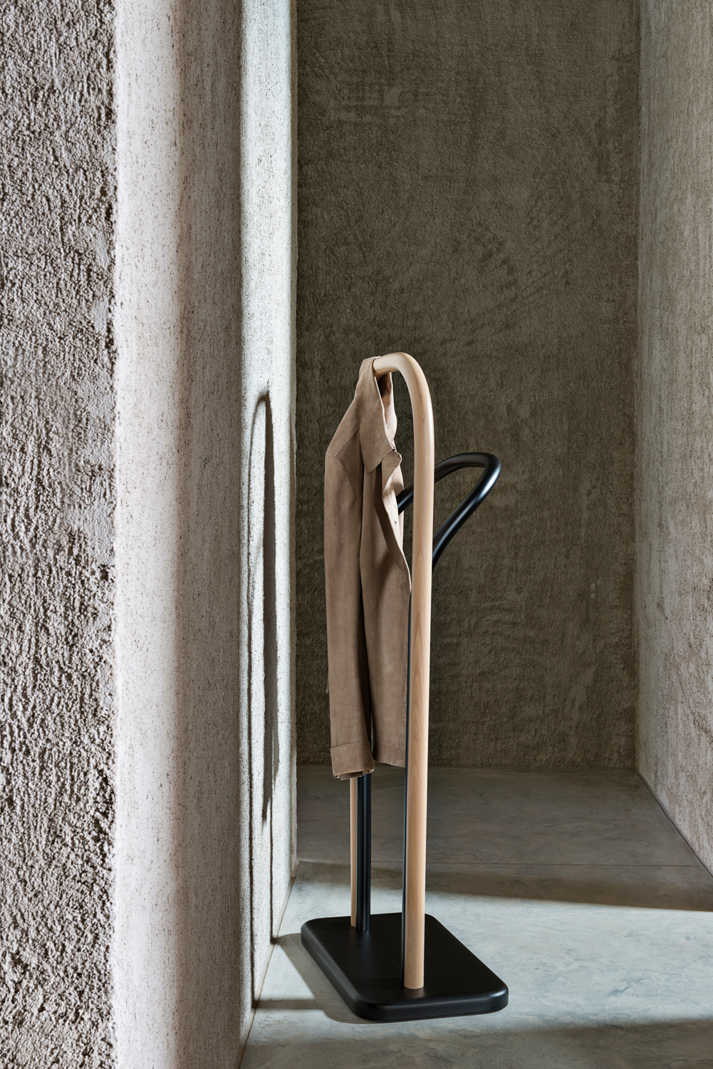 Arch Clothes Valet Wiener GTV Design