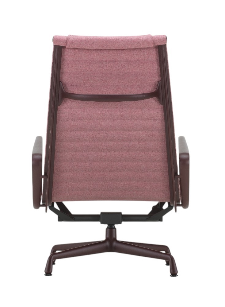 Rückansicht des Vitra Aluminium Chair EA 124 mit rosafarbenem Stoffbezug und braunem Aluminiumgestell.
