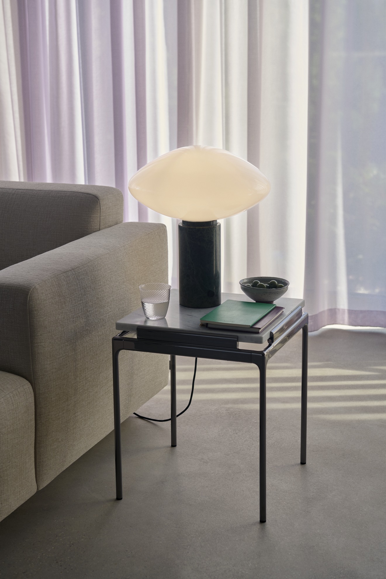 Sett LN11 Side table AndTradition
