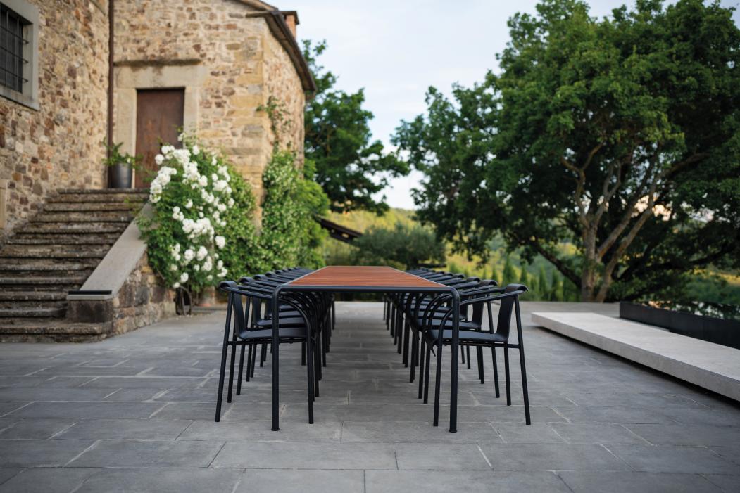 Avanti Dining Table Outdoor dining table Houe