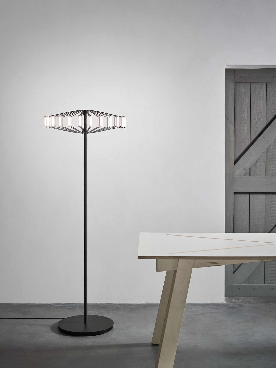Wheel Floor floor lamp Japth 