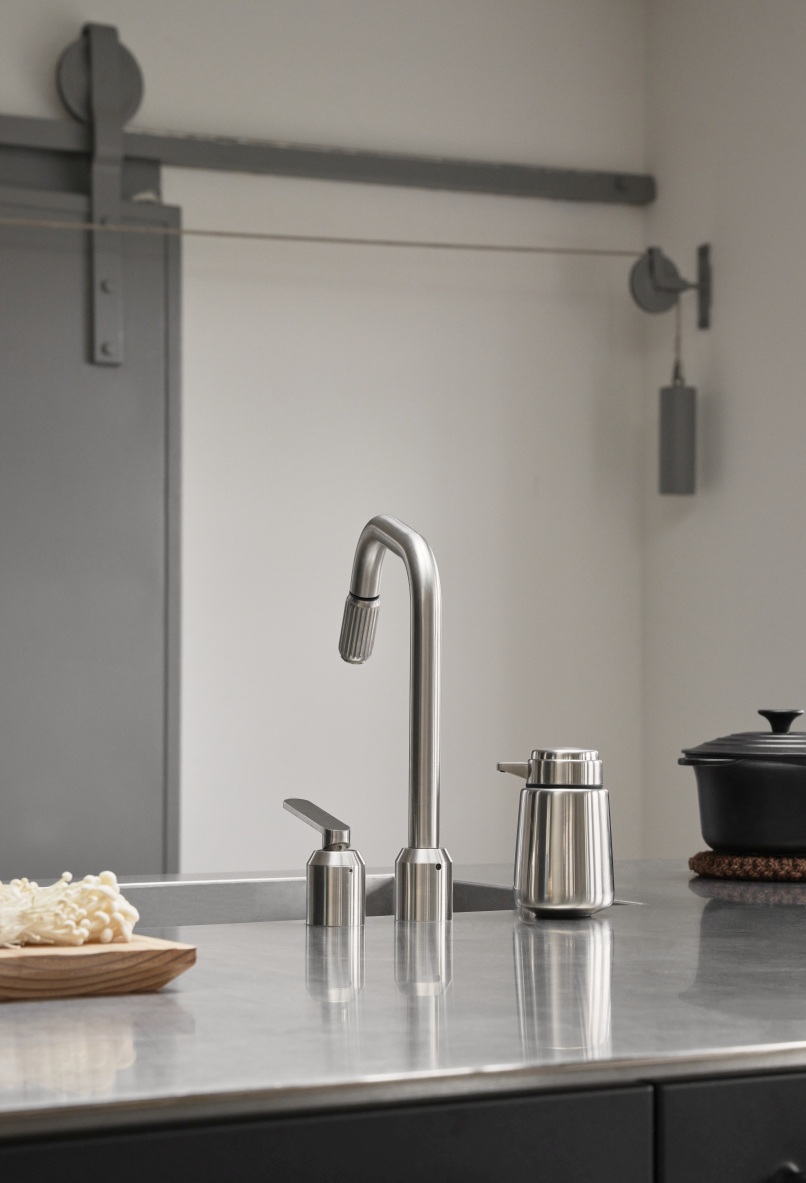 Soap dispenser stainless steel Vipp