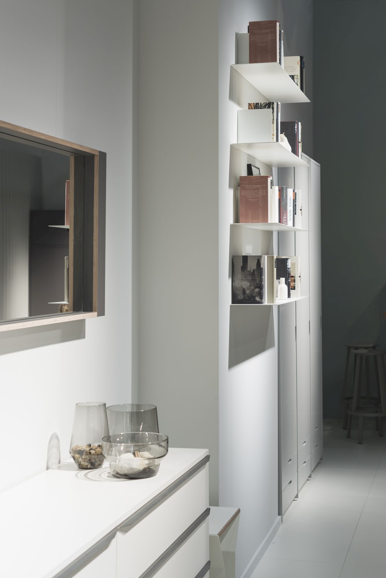 Lyn wall shelf Müller Möbelwerkstätten