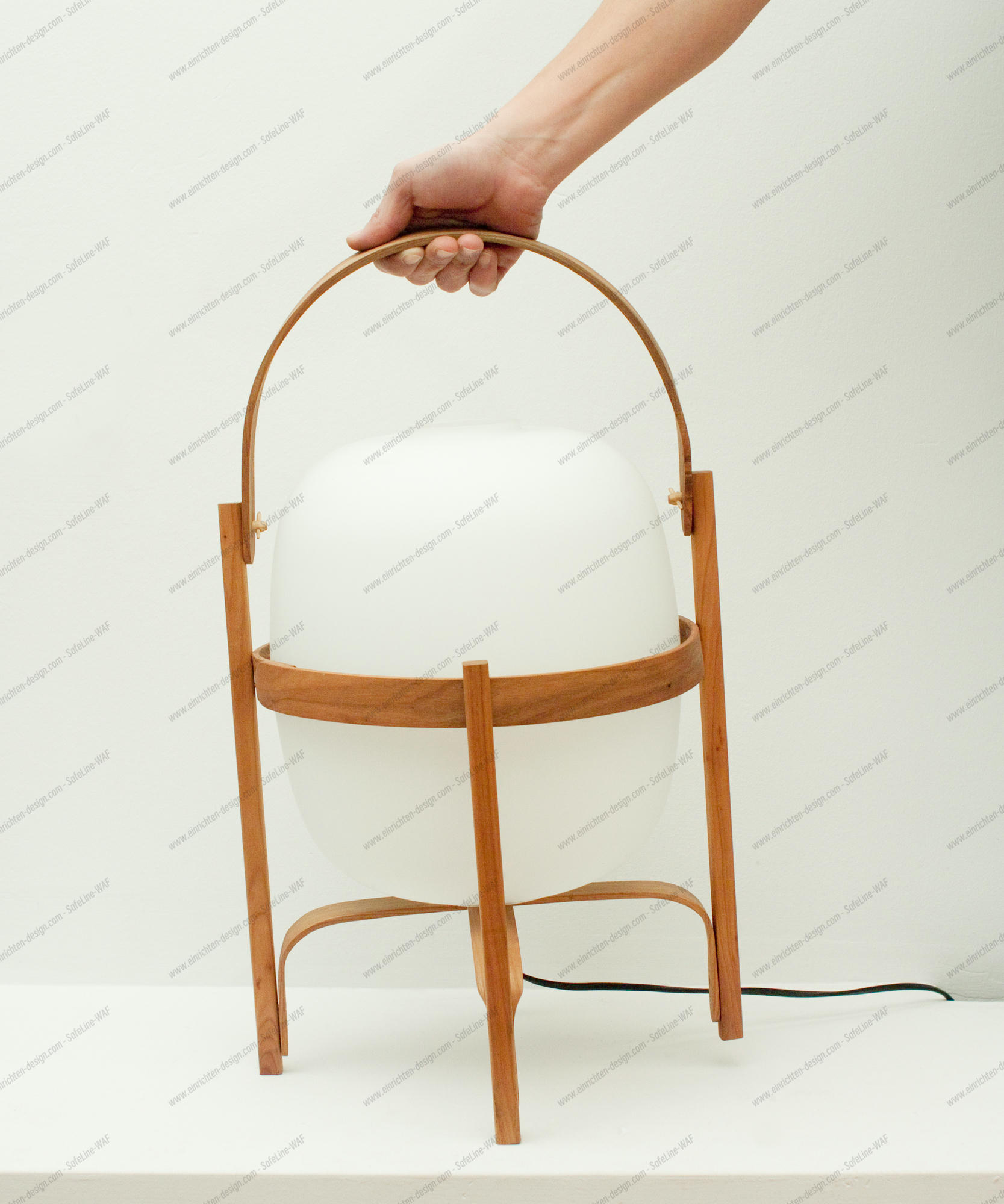 Cesta Table Lamp / Table Lantern Santa & Cole