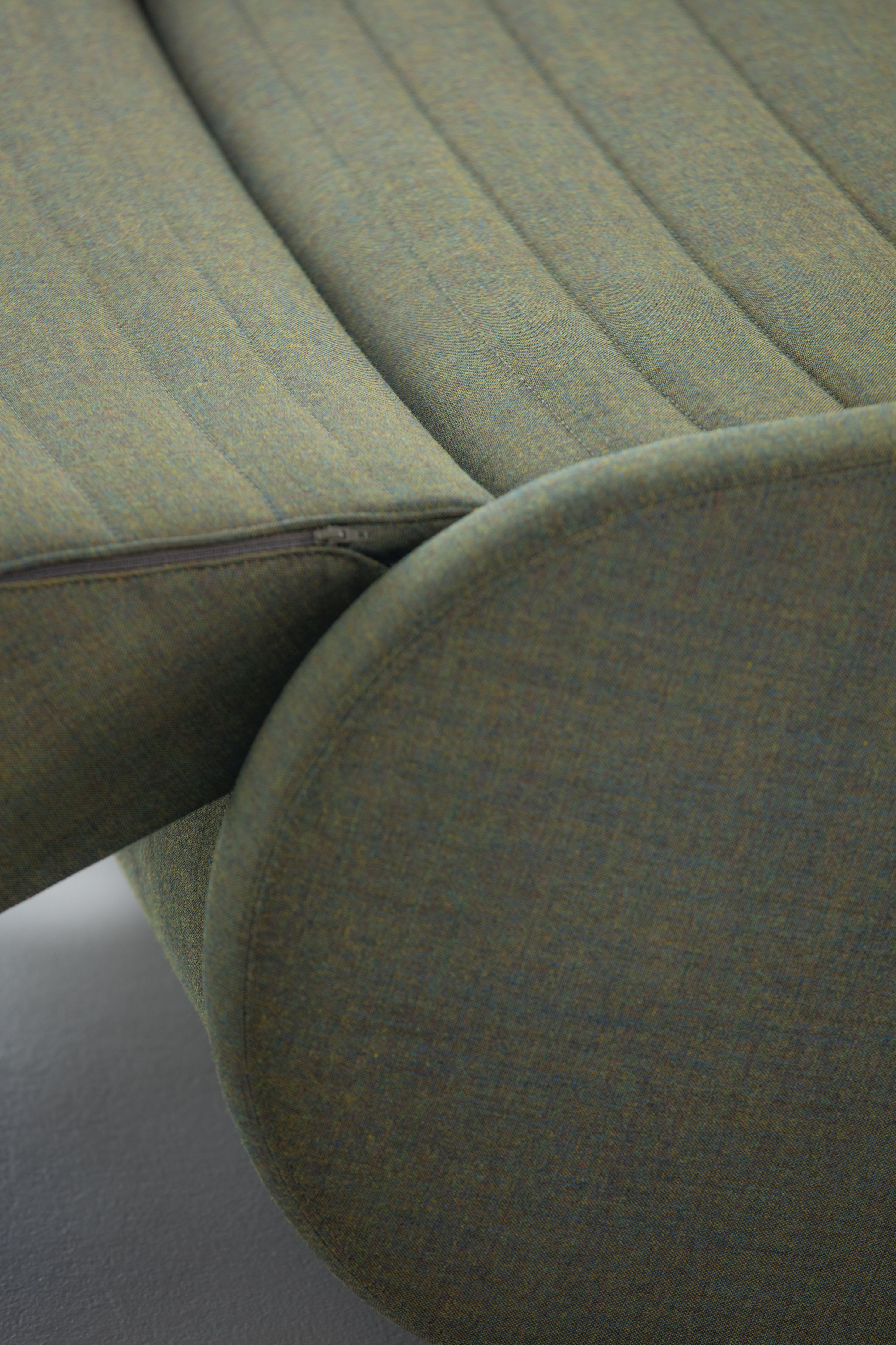 Up-lift Sleeping Chair Prostoria