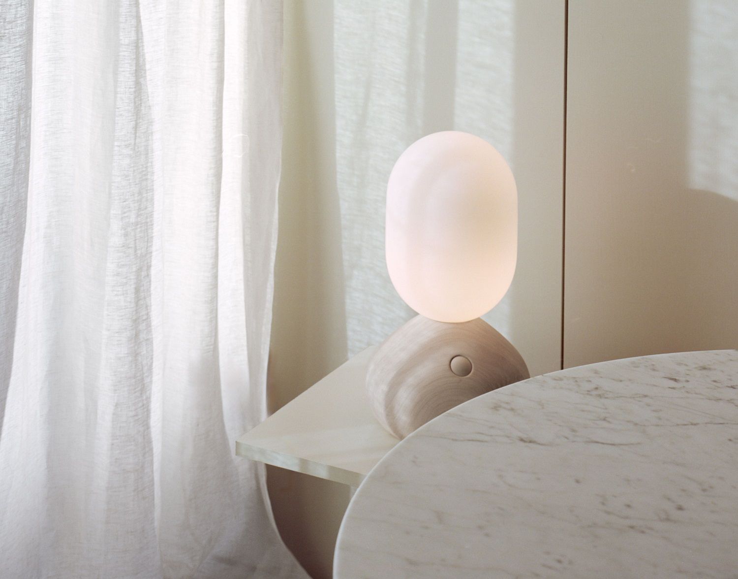 Sun Home light sculpture / table lamp grey