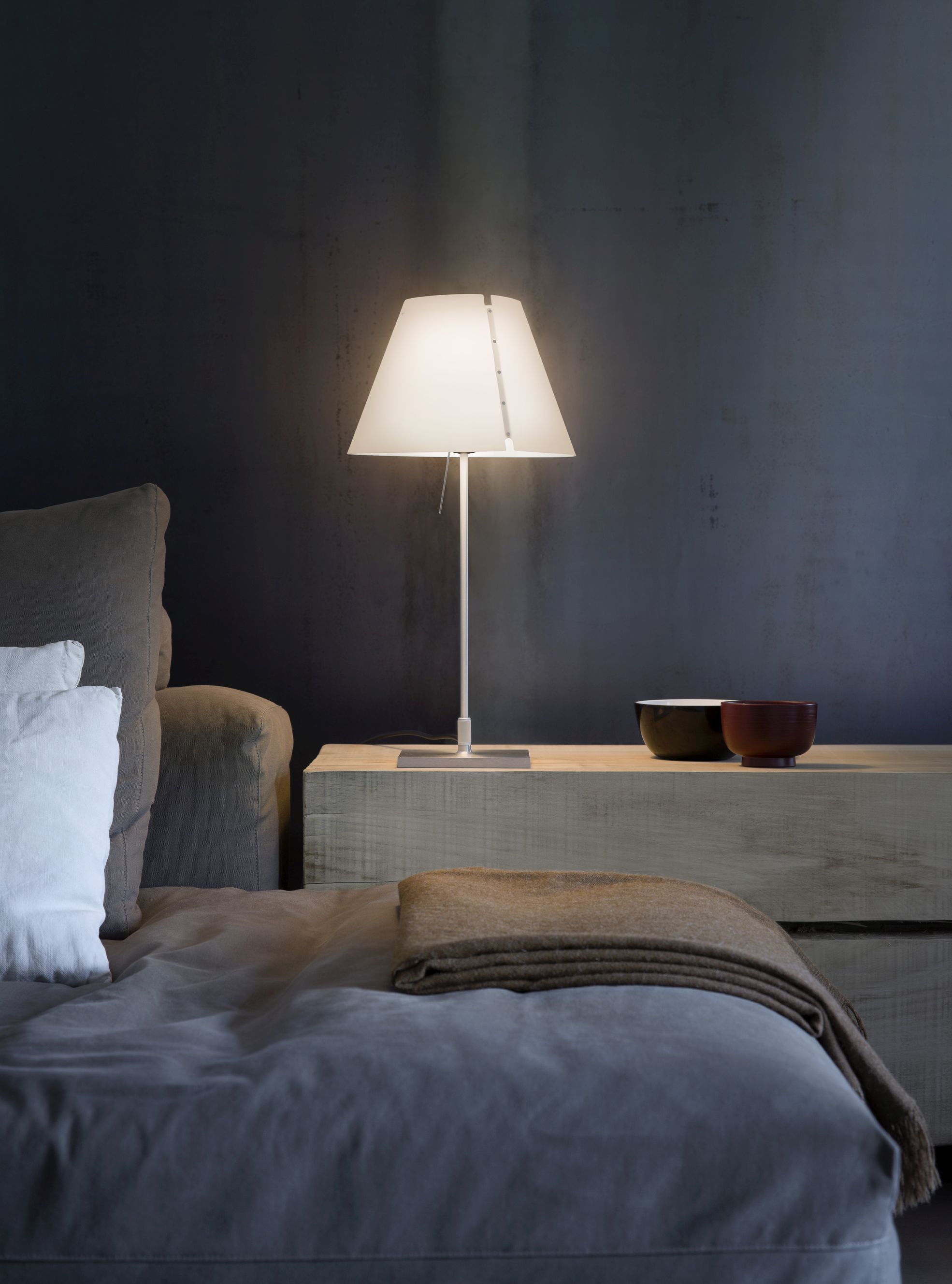 D13 Costanzina LED table lamp complete version aluminium boy and white lampshade Luceplan