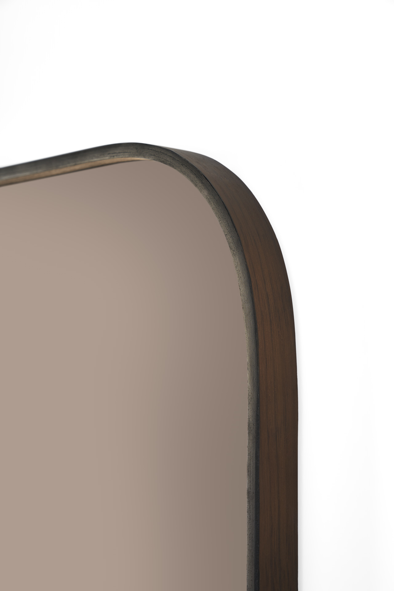 Camber wall mirror Ethnicraft