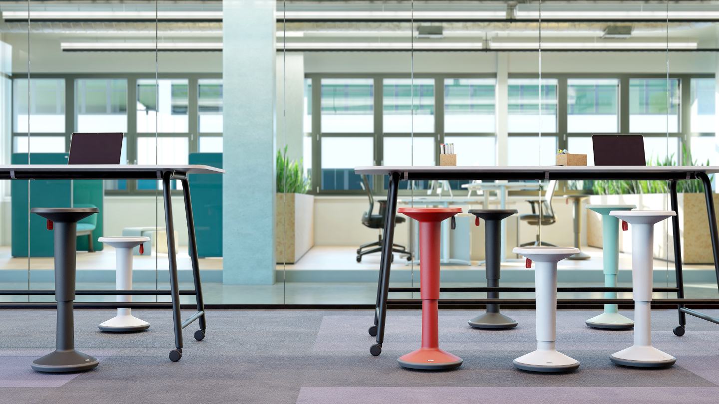 UPis1 110U Stand-Up Standing stool Interstuhl