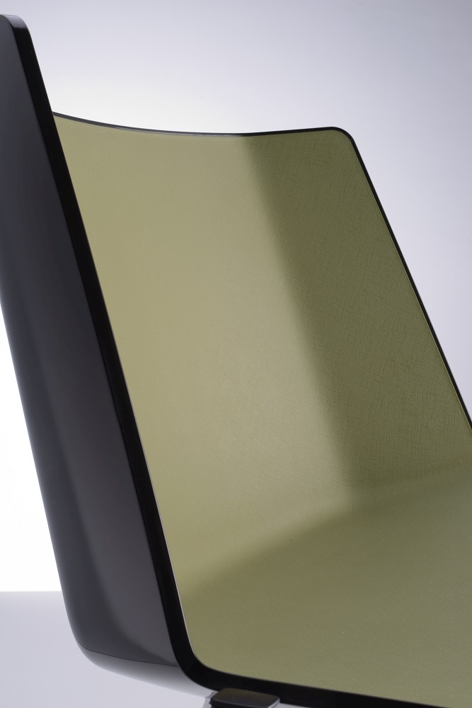 AÏKU Chair sled base Black MDF Italia