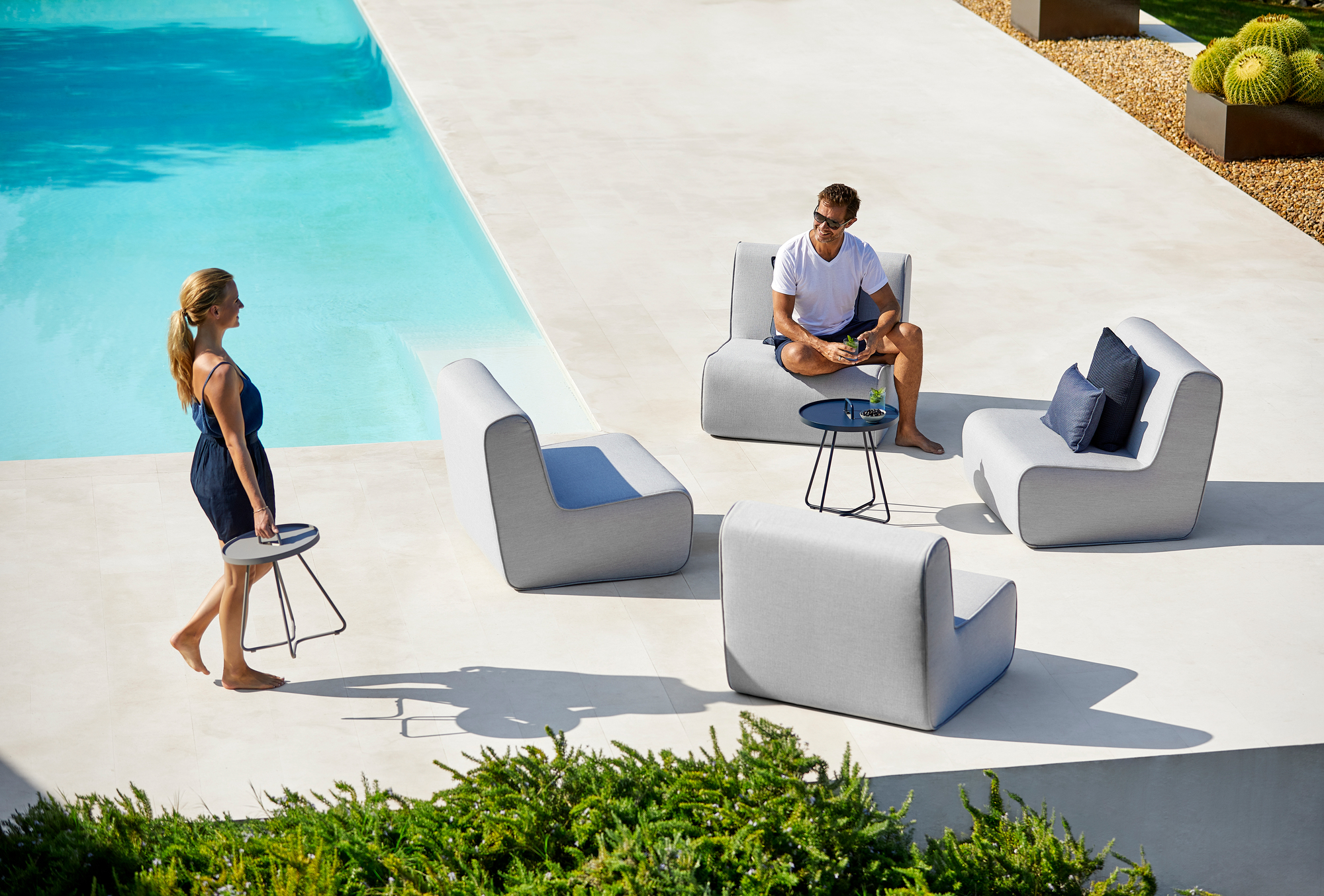 On-The-Move Outdoor side table extra small Cane-Line