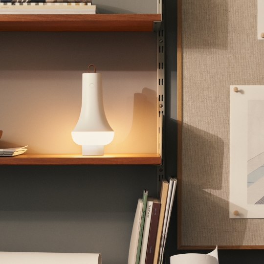 Tomoshi Portable rechargeable lamp / table lamp Louis Poulsen