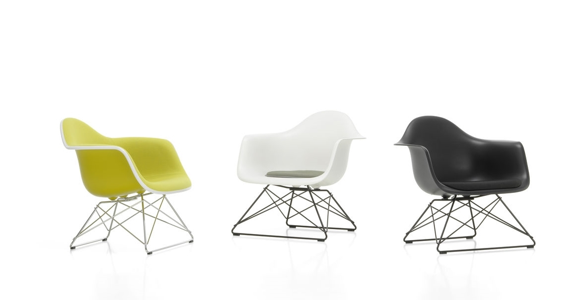 Eames Plastic Arm Chair LAR Chair with seat cushion Vitra