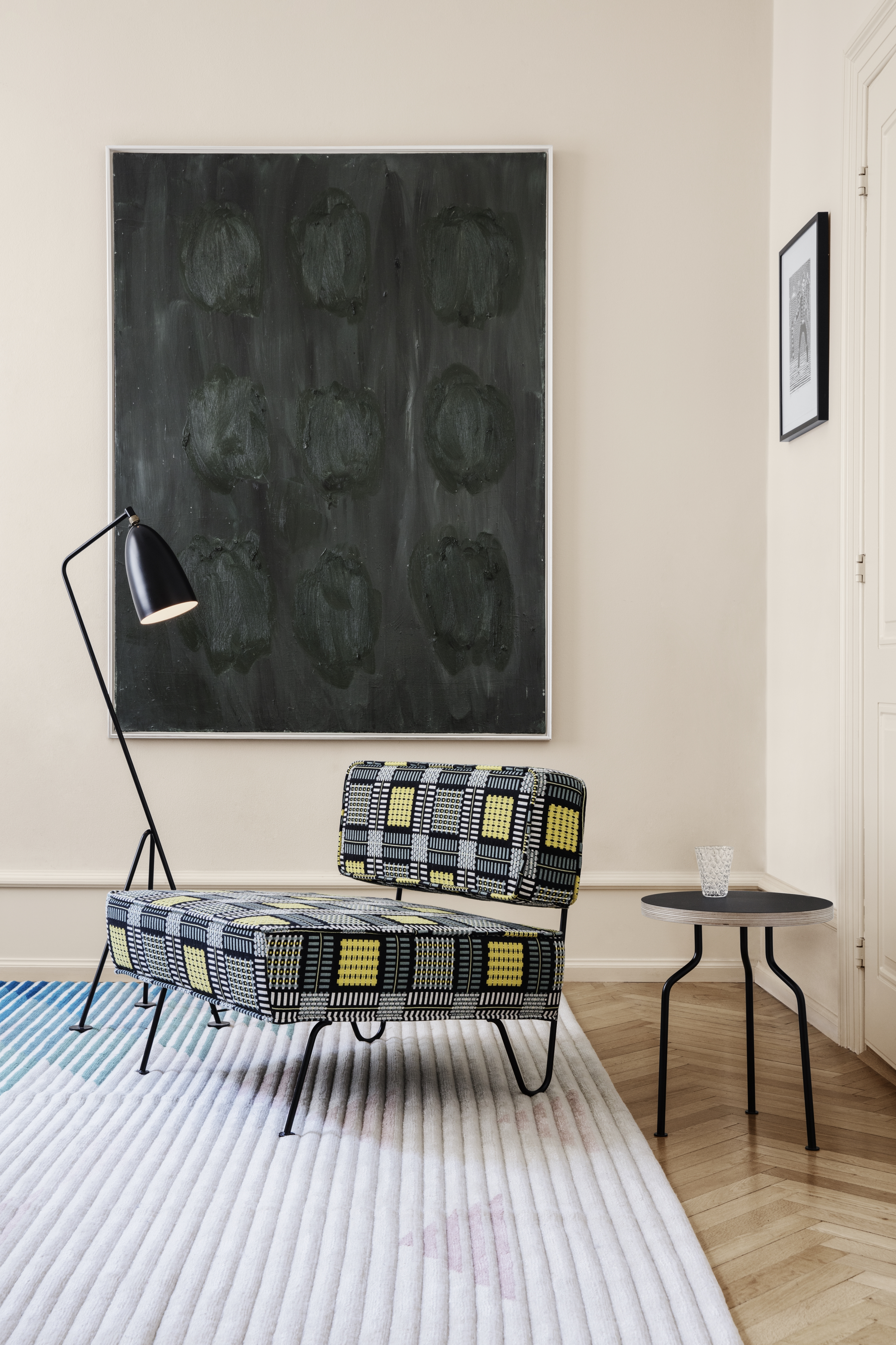 Gräshoppa / Grashoppa Floor light Anthracite-Grey Gubi
