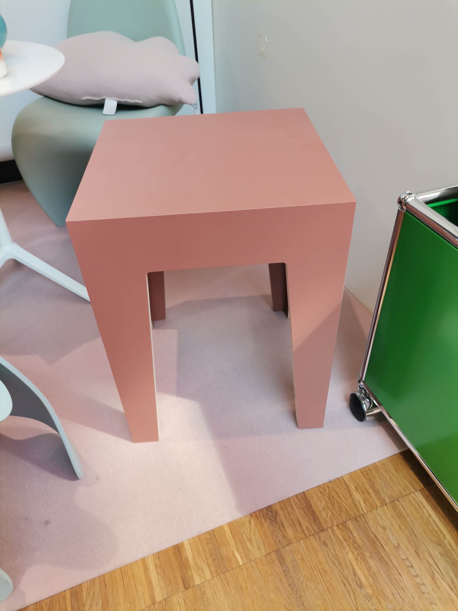 HENRIK stool TERRAKOTTA Das ganze Leben EXHIBITION PIECE 