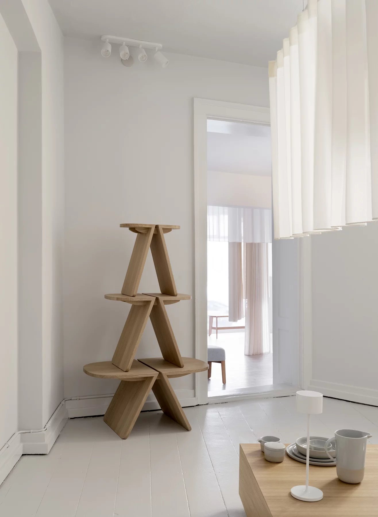 Avio side table W 55 x D 30 x H 45 cm Blomus