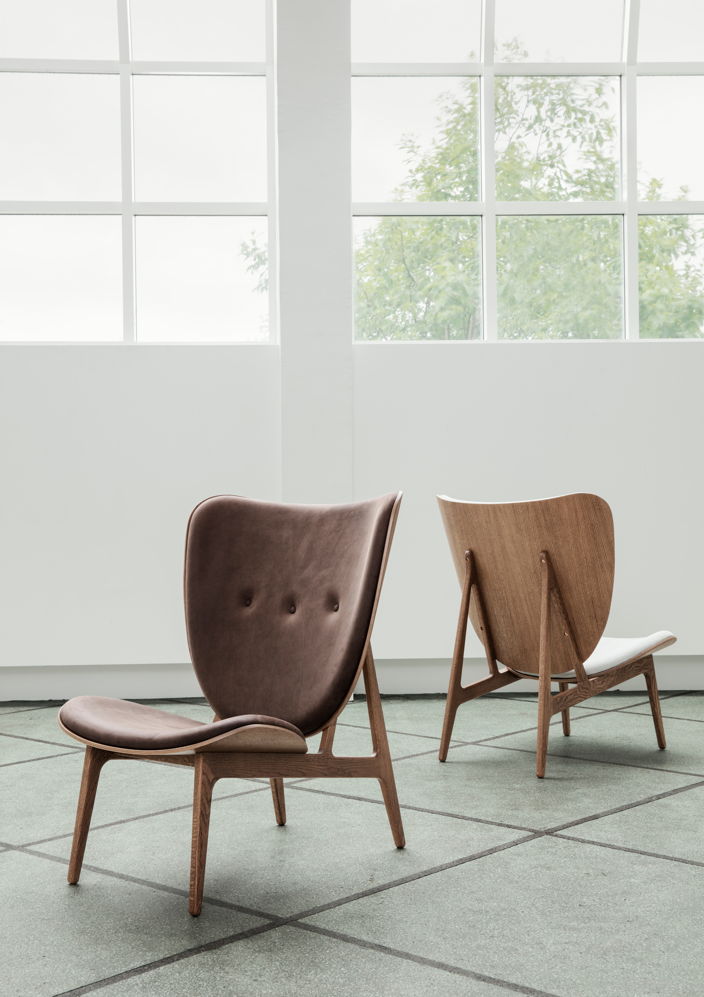 Elephant Lounge Armchair Natural Oak / Leather Dunes Camel