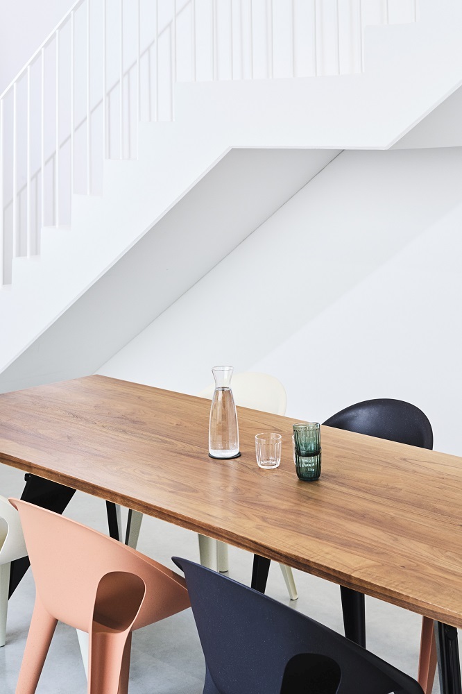 Bell Chair Indoor / Outdoor stackable Magis