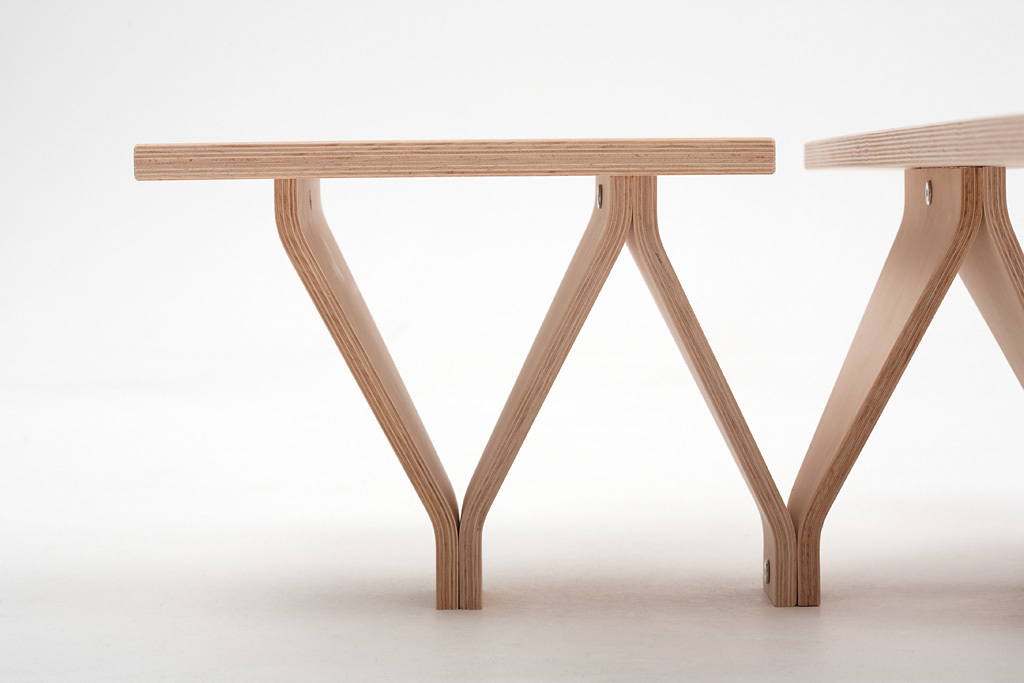 Lieg bed bedside table Tojo