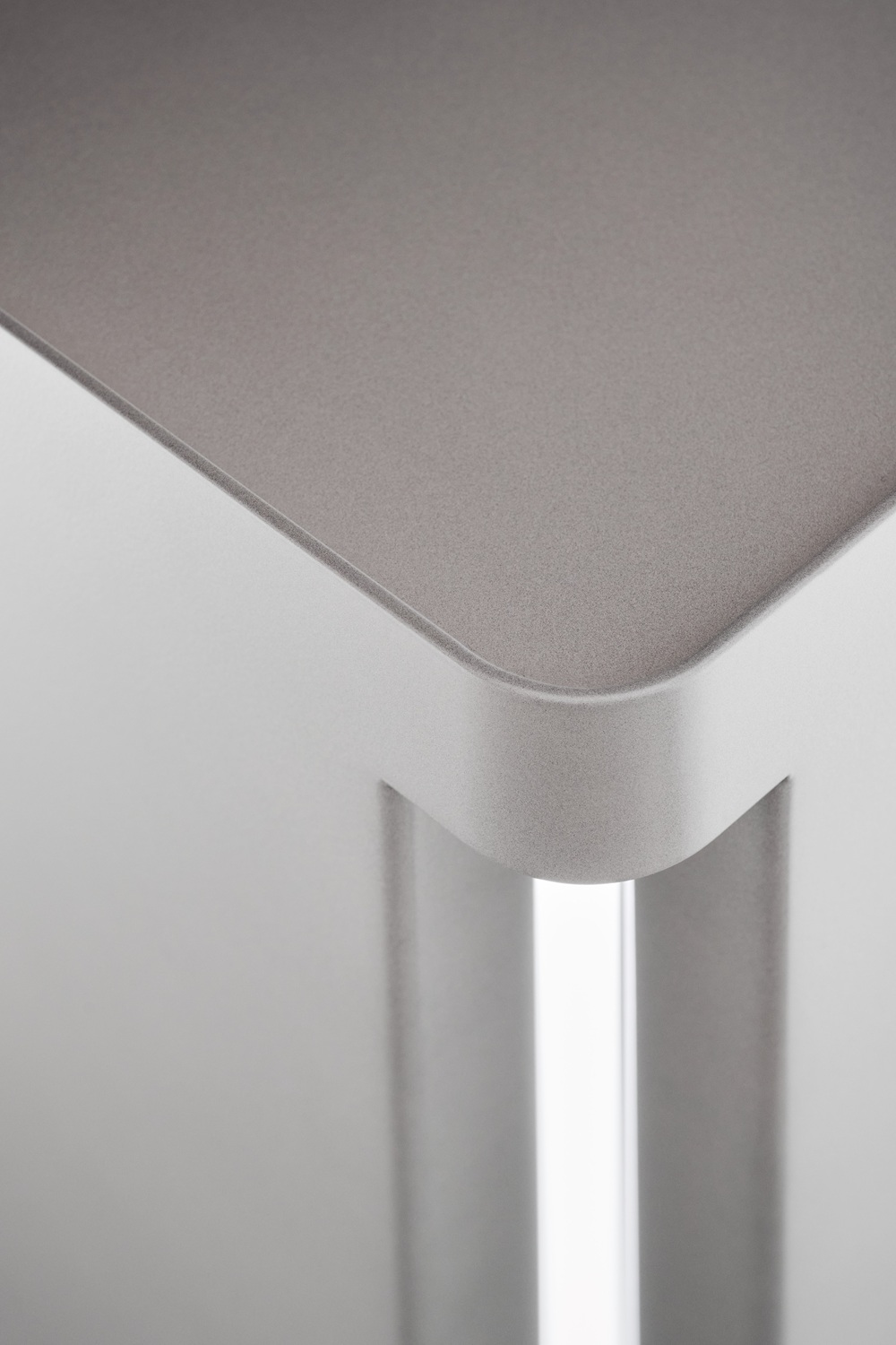 Ambito Side table Tola Dolza side table