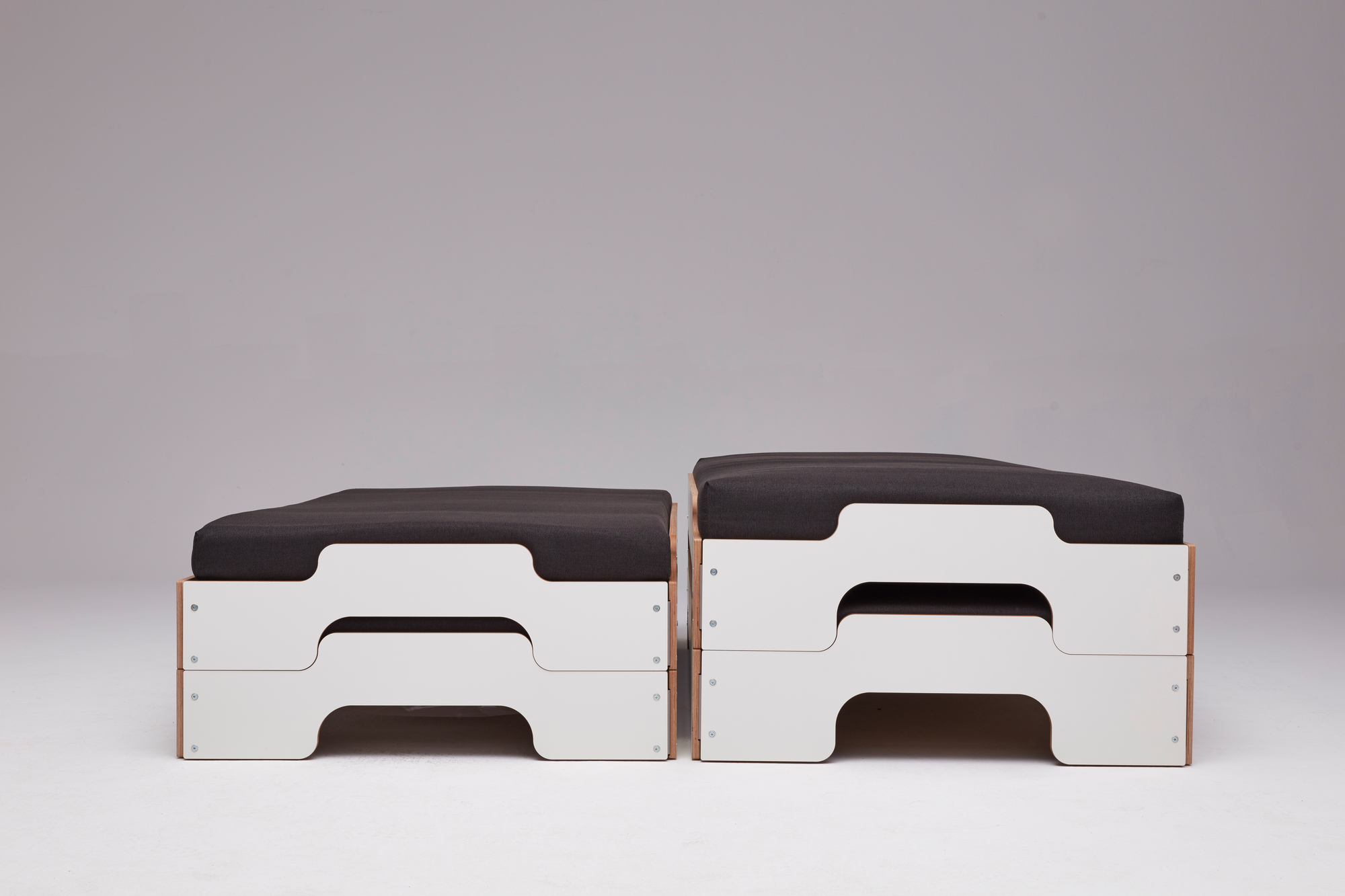 Pair of clamps for stackable bed Müller Möbelwerkstätten