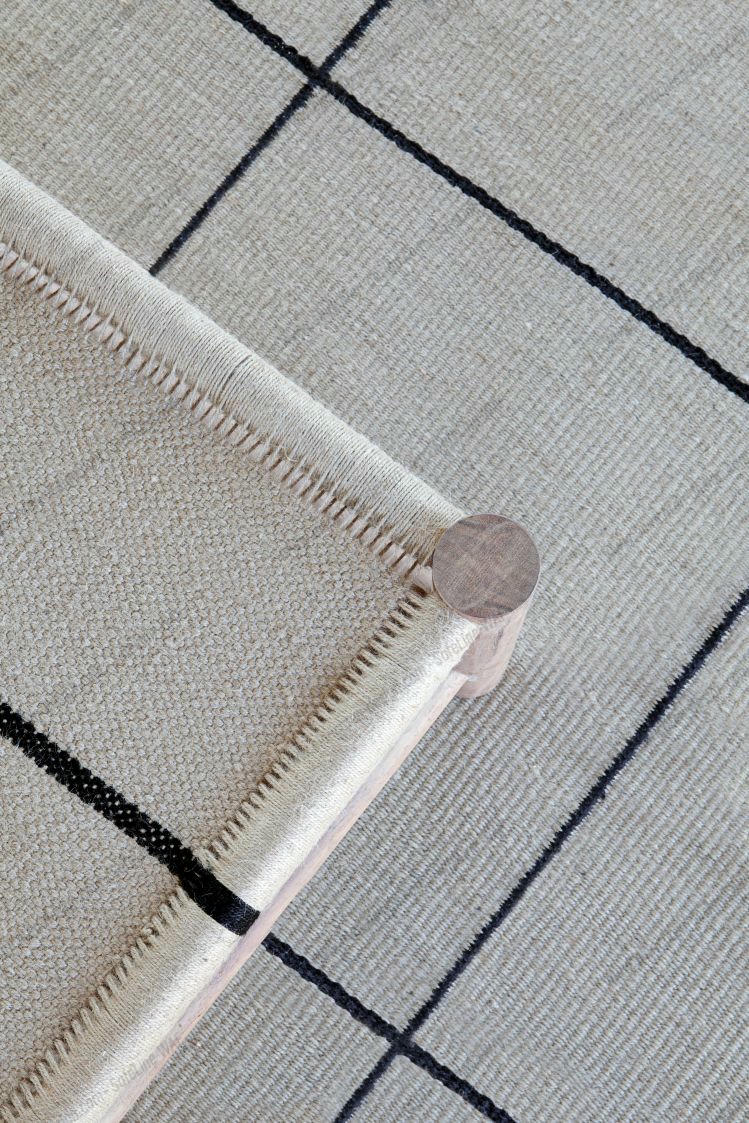 Roots Single Stool 01 Gan