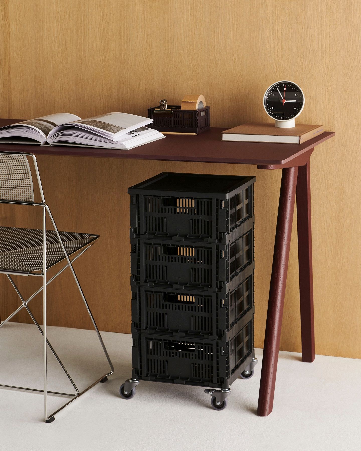 Table Clock Dual-function table clock / wall clock Hay