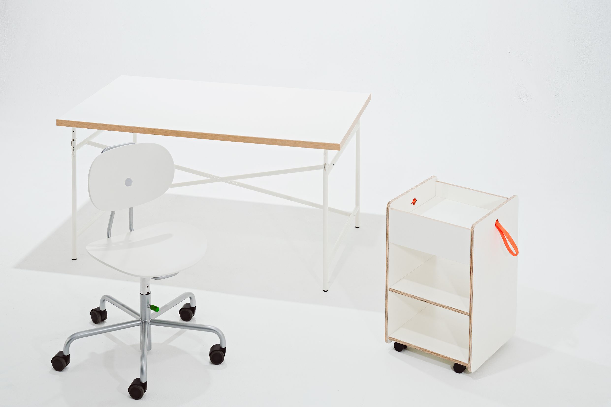 Schoolfriends Desk Set Richard Lampert
