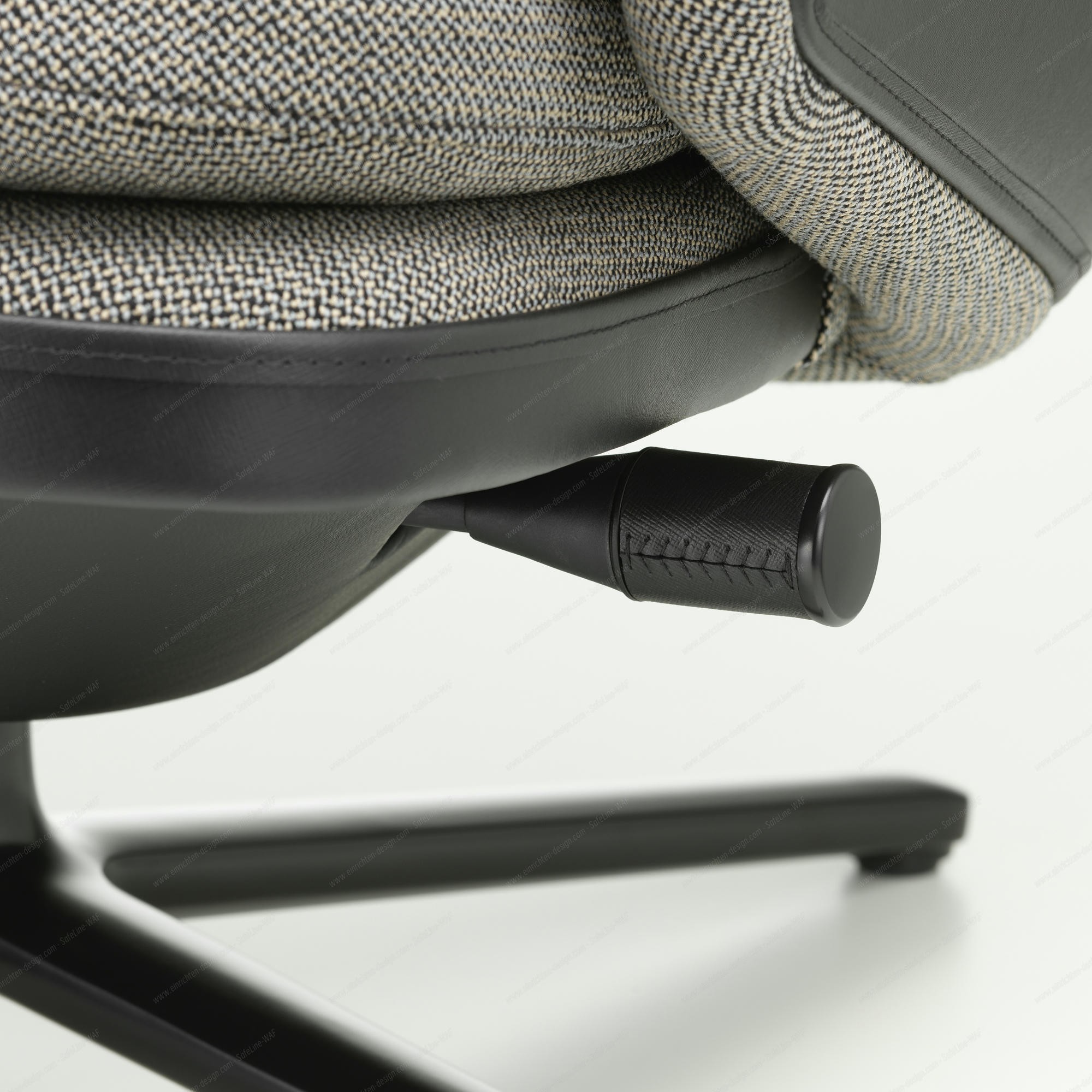 Grand Relax Armchair & Ottoman Vitra
