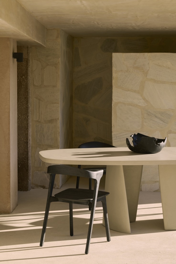 Canyon dining table outdoor concrete Ethnicraft