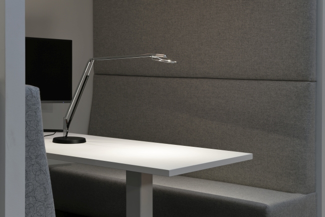 Lifto LED Table Lamp dimmable Belux Lifto LED Table Lamp dimmable Belux