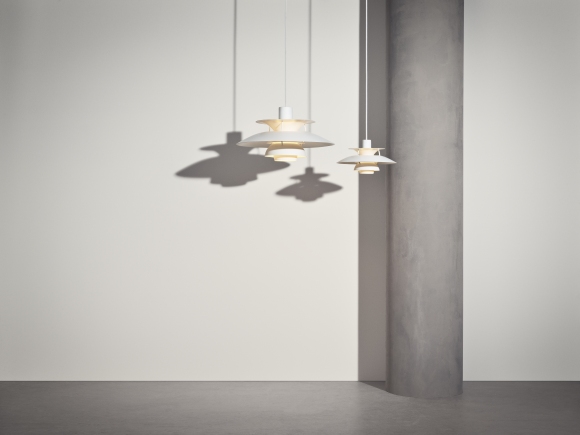 PH 5 Mini Monochrome Pendant light Louis Poulsen Burgundy