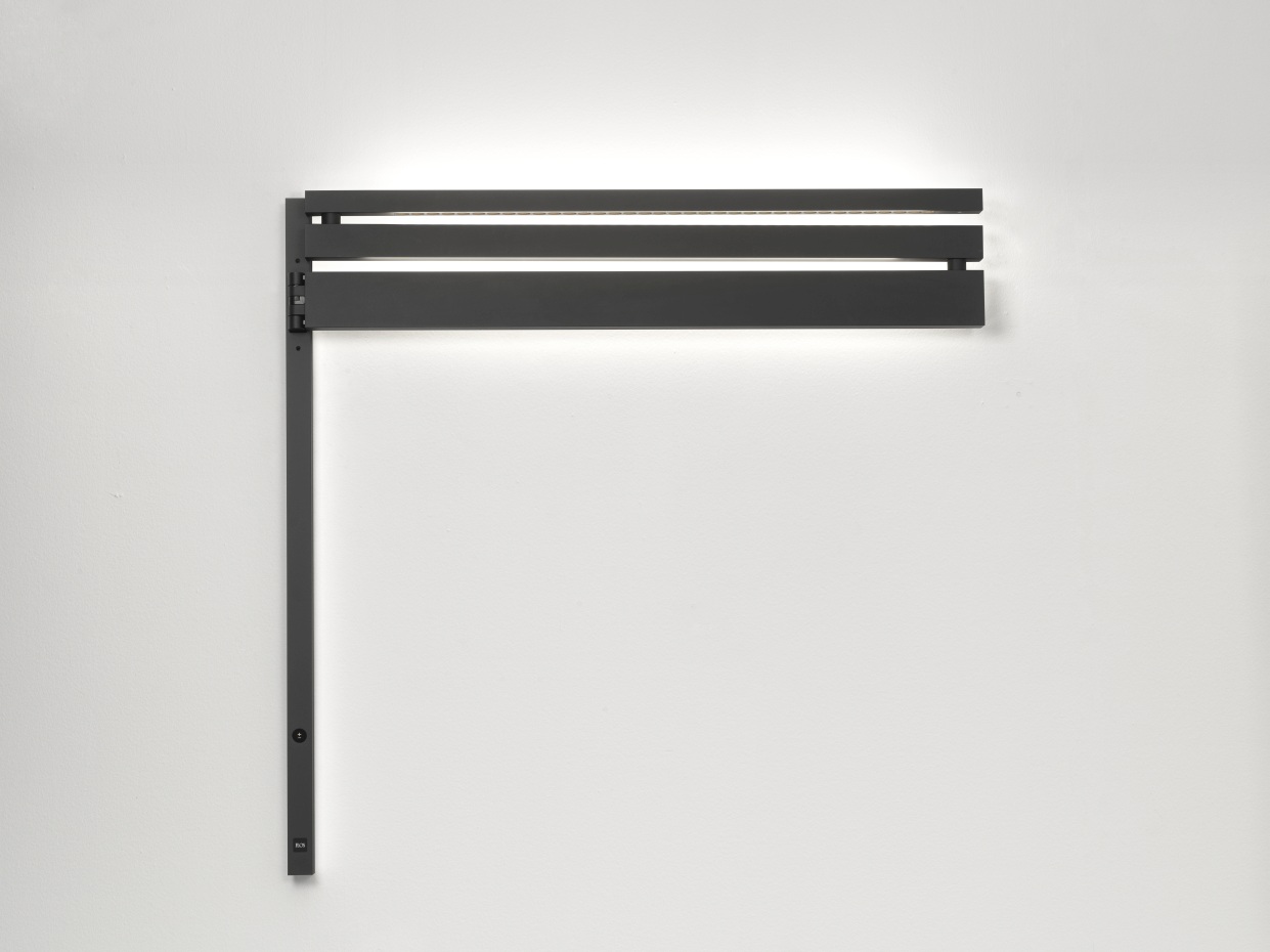 Black Flag Pro wall light Flos