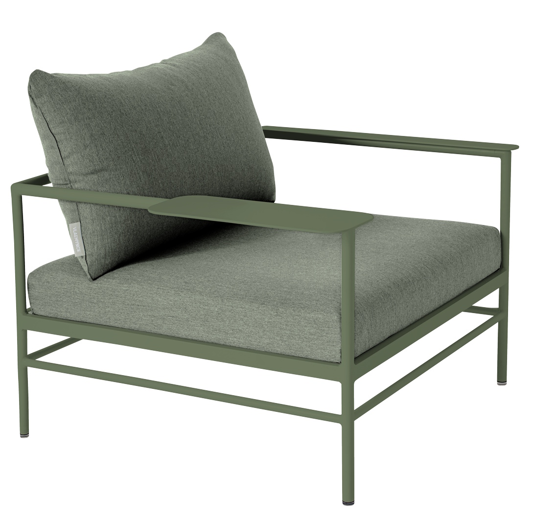 Rivage lounge chair with armrests Outdoor Fermob