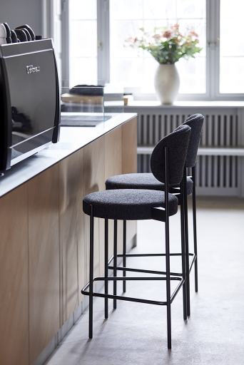 Series 430 Bar Stool Bar stool 75 cm BLACK / REMIX 123 Verpan SINGLE PIECES