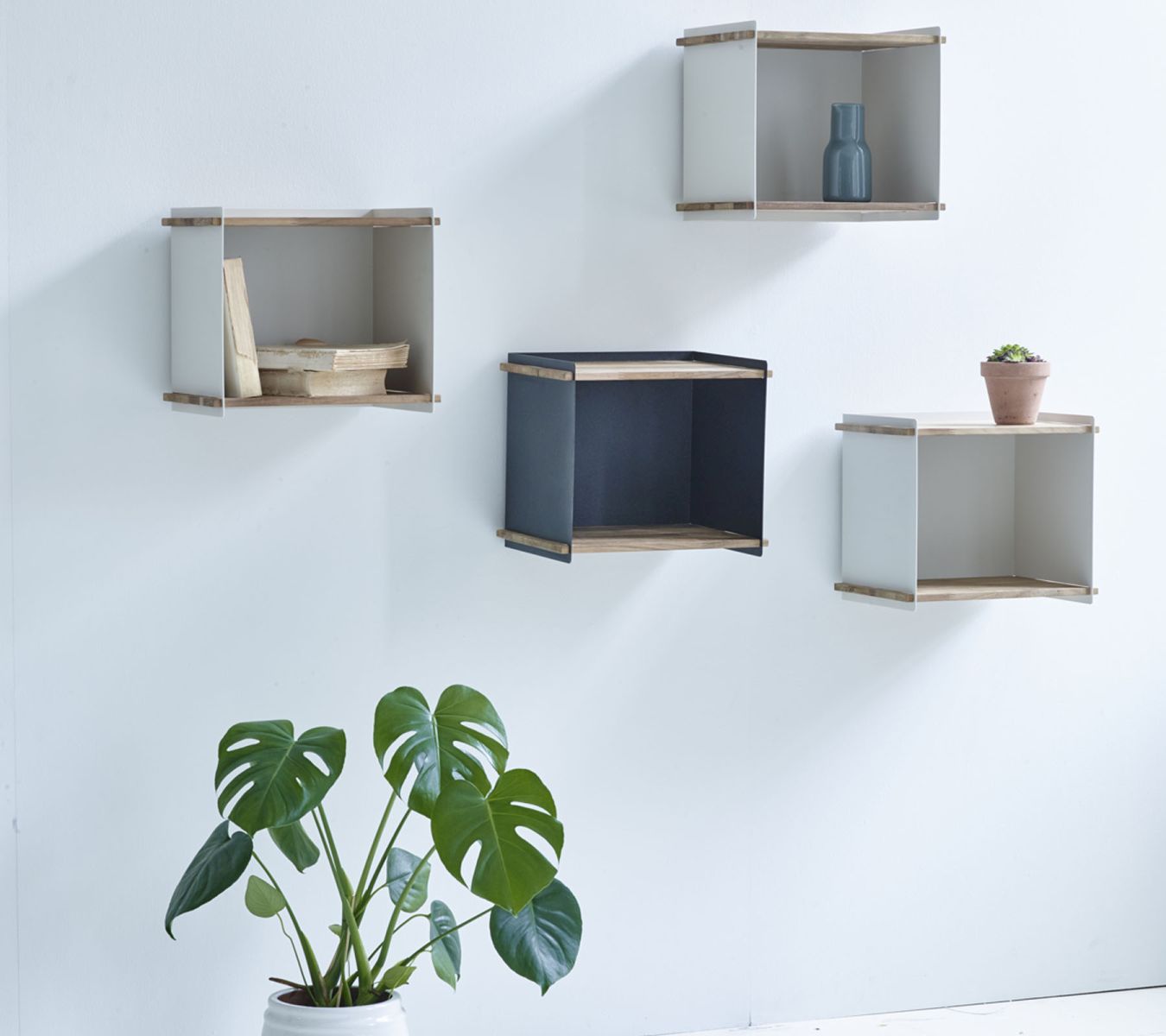 Box Wall (incl. wall bracket) Cane-Line