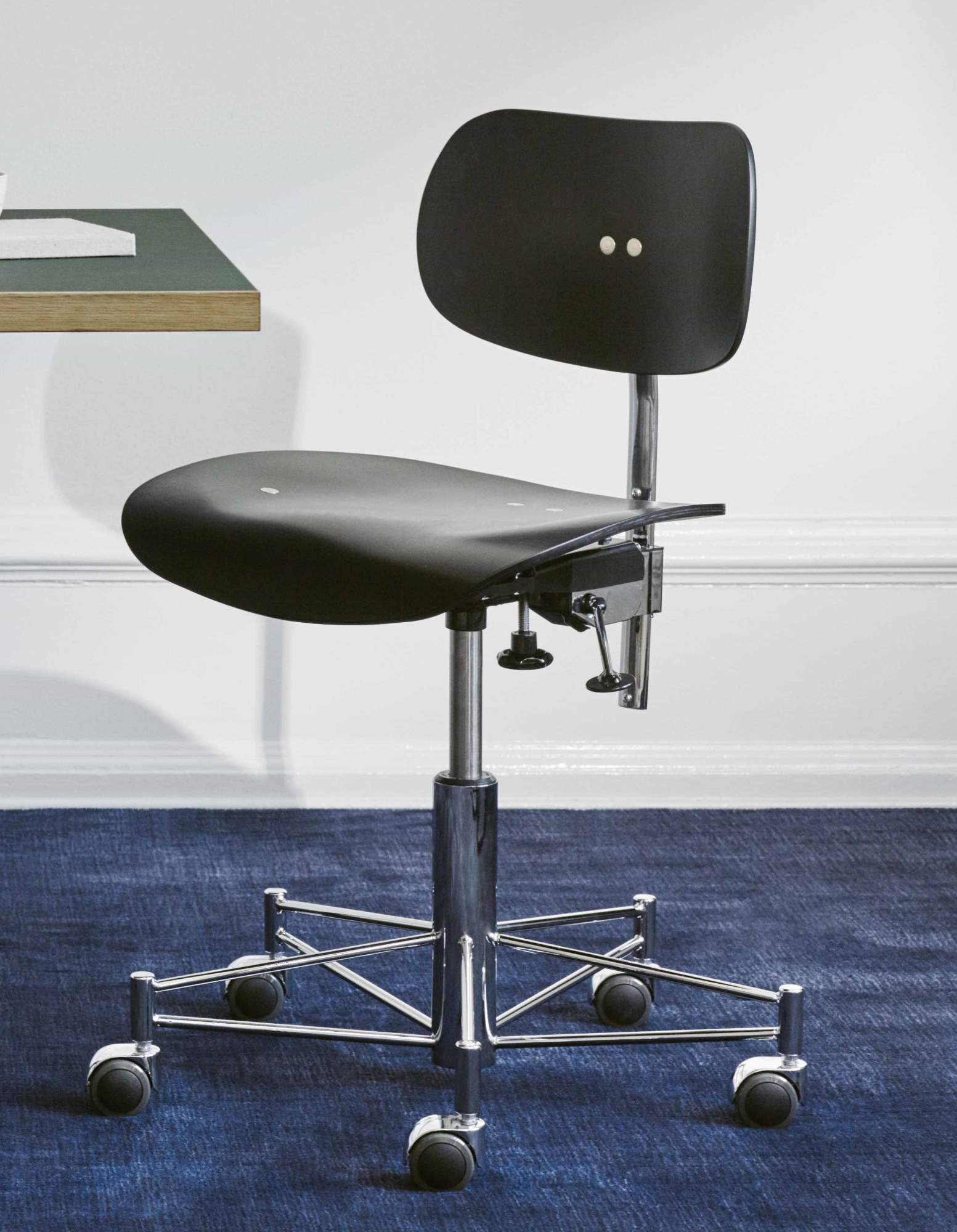 SBG 197 R swivel chair Wilde+Spieth 