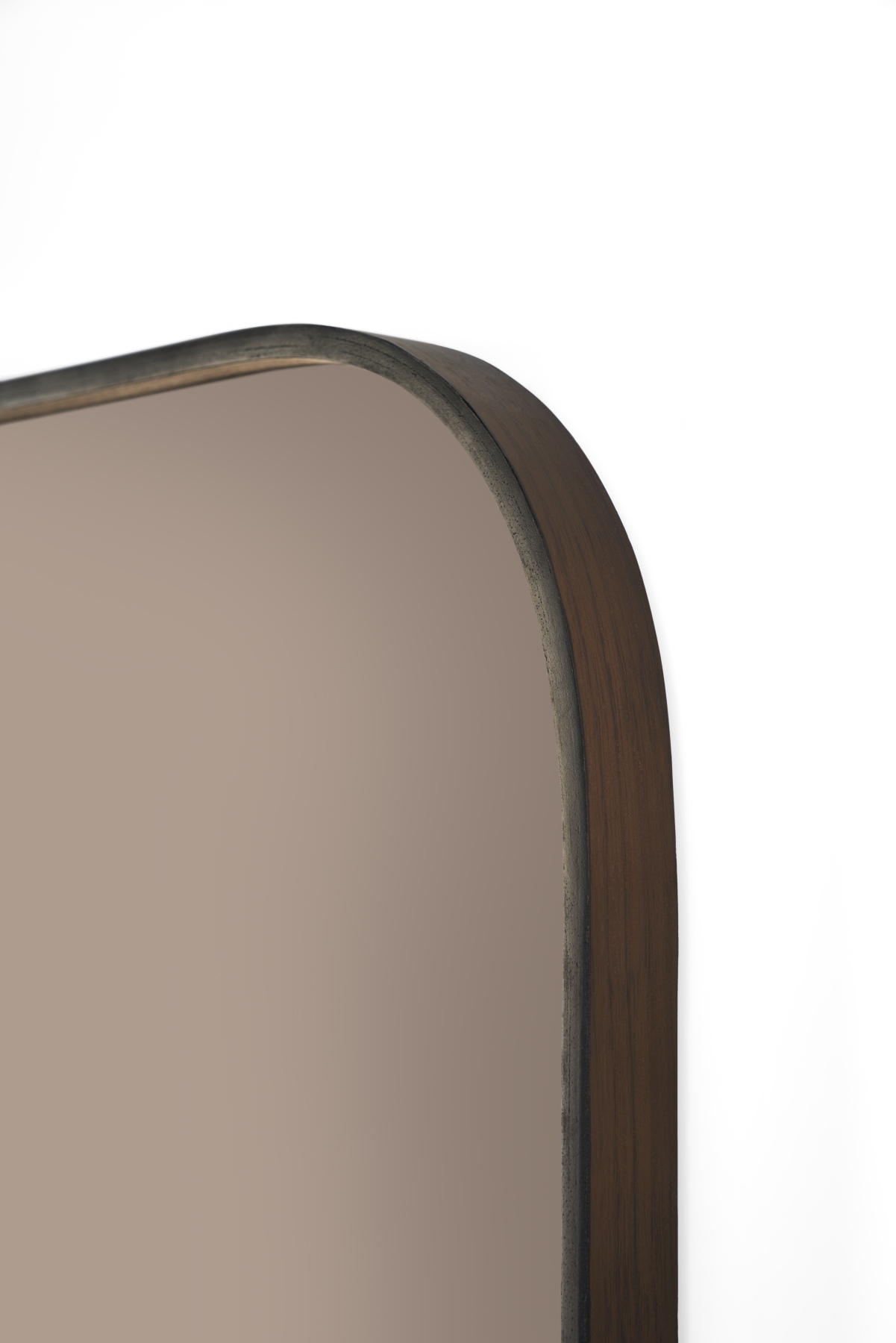 Camber wall mirror Ethnicraft
