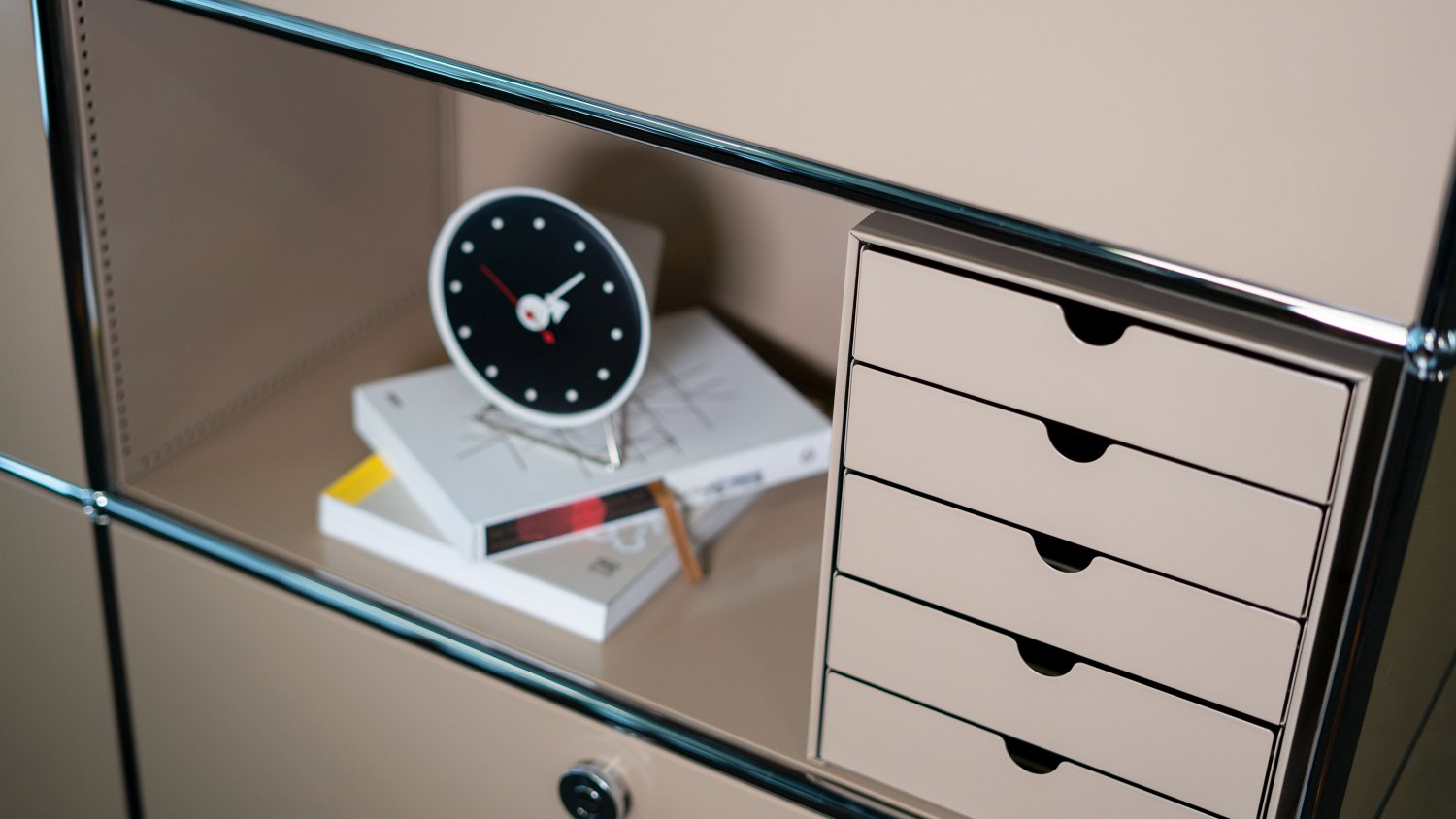USM Haller Inos box set C4 with 5 closed trays Home Office