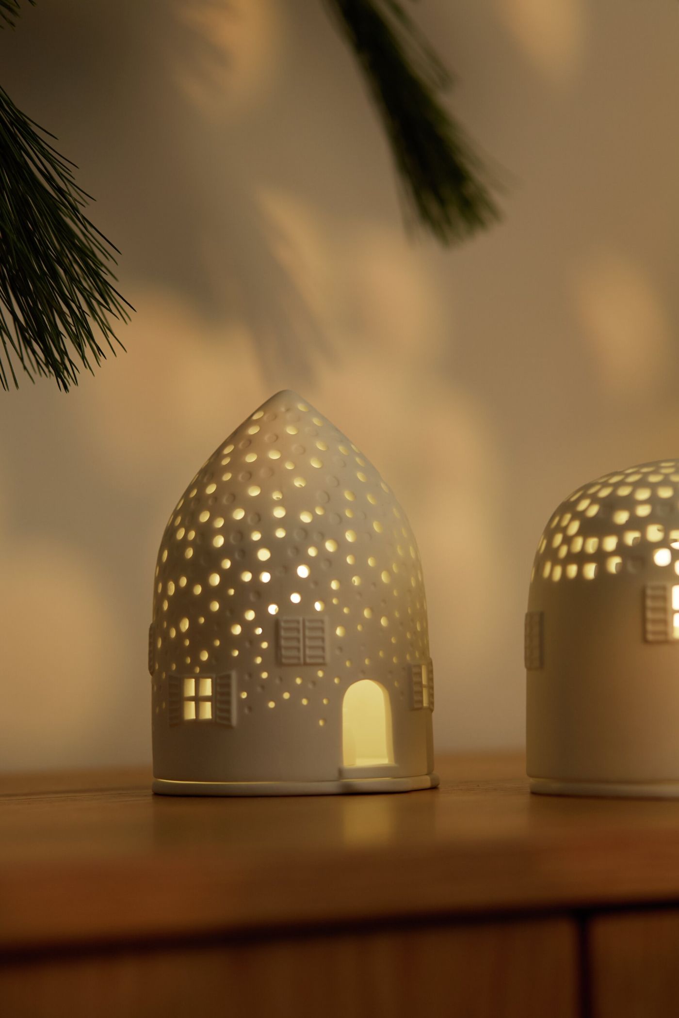 Light house Winter house Points Wheels