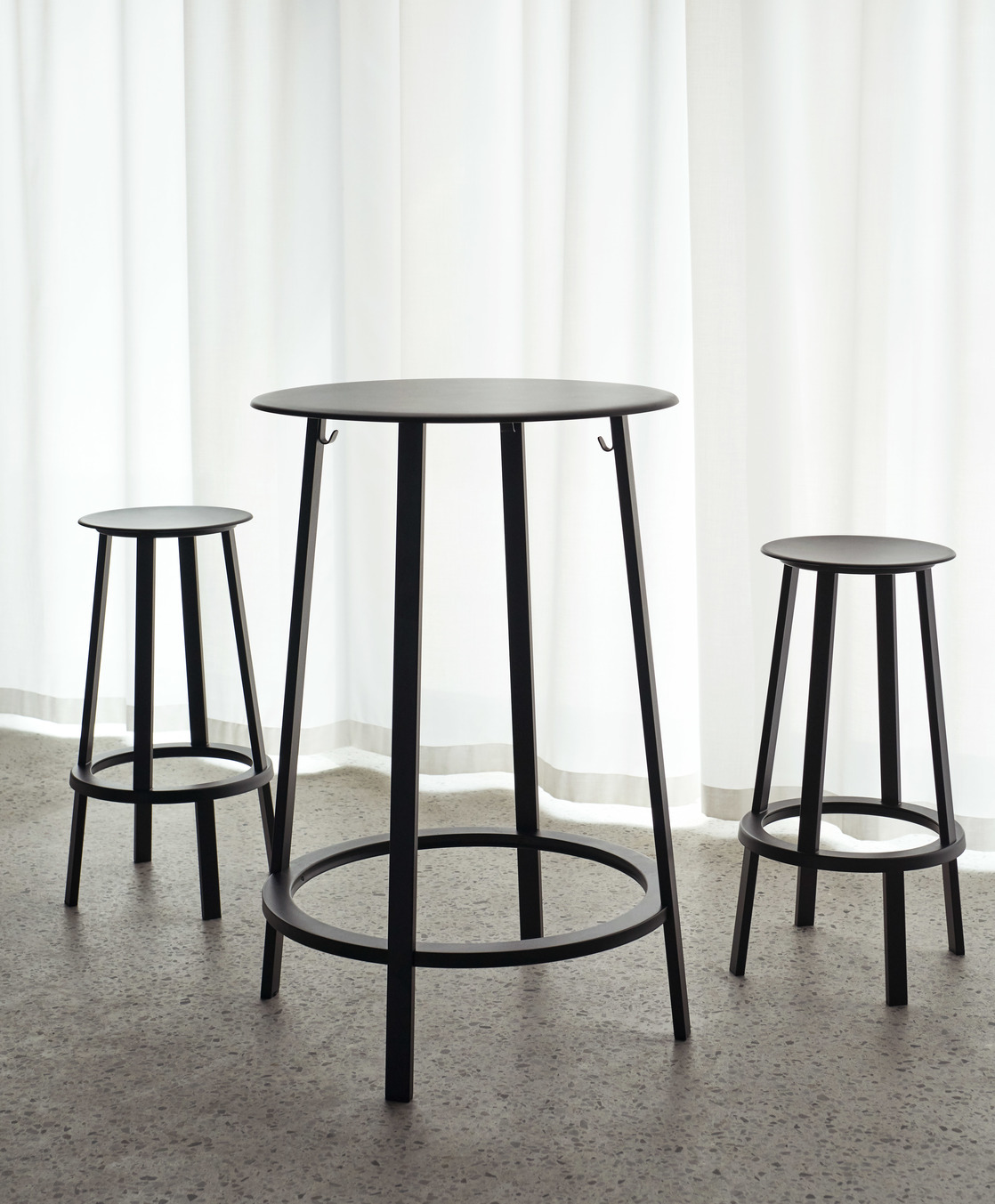 Revolver Table Hay