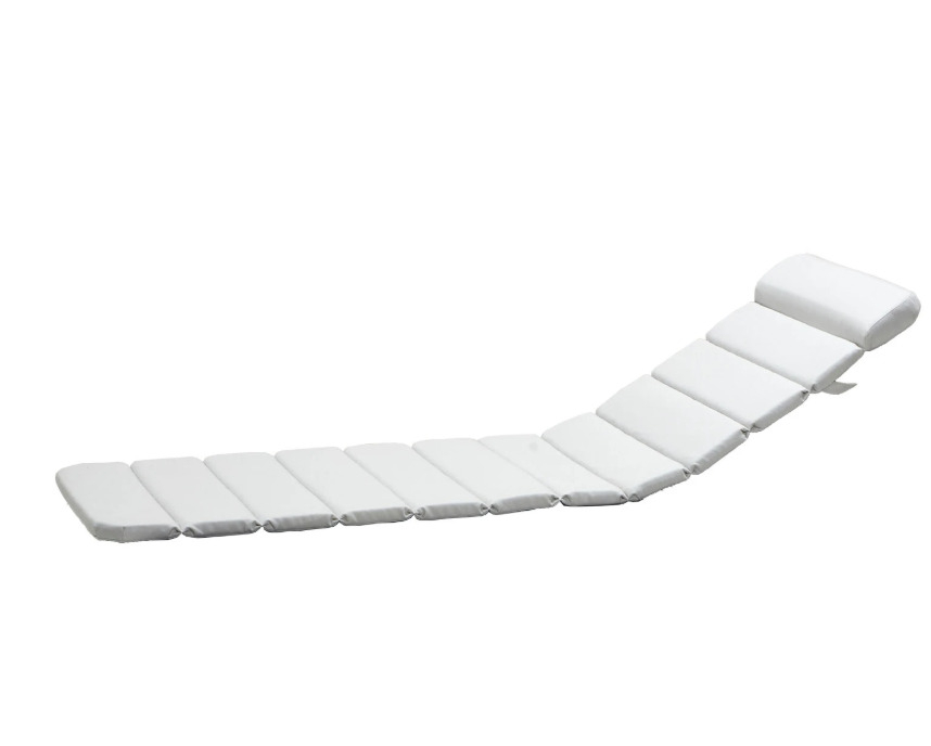Weißes Breeze Kissen für Cane-Line Sonnenliege, Outdoor Liegenauflage mit Kopfkissen für komfortables Entspannen.