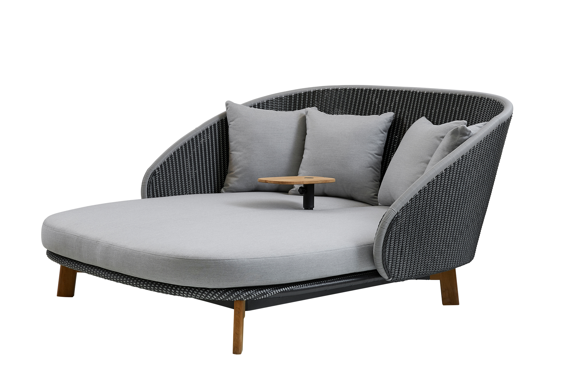 Peacock Outdoor Lounger with table and cushions Cane-Line