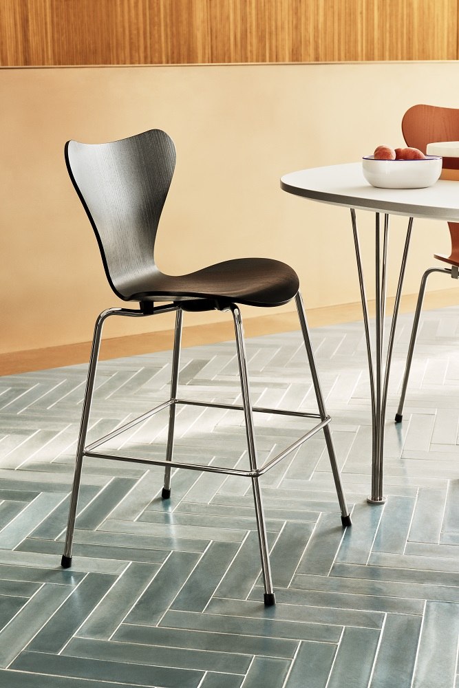 Series 7 Junior Chair Fritz Hansen