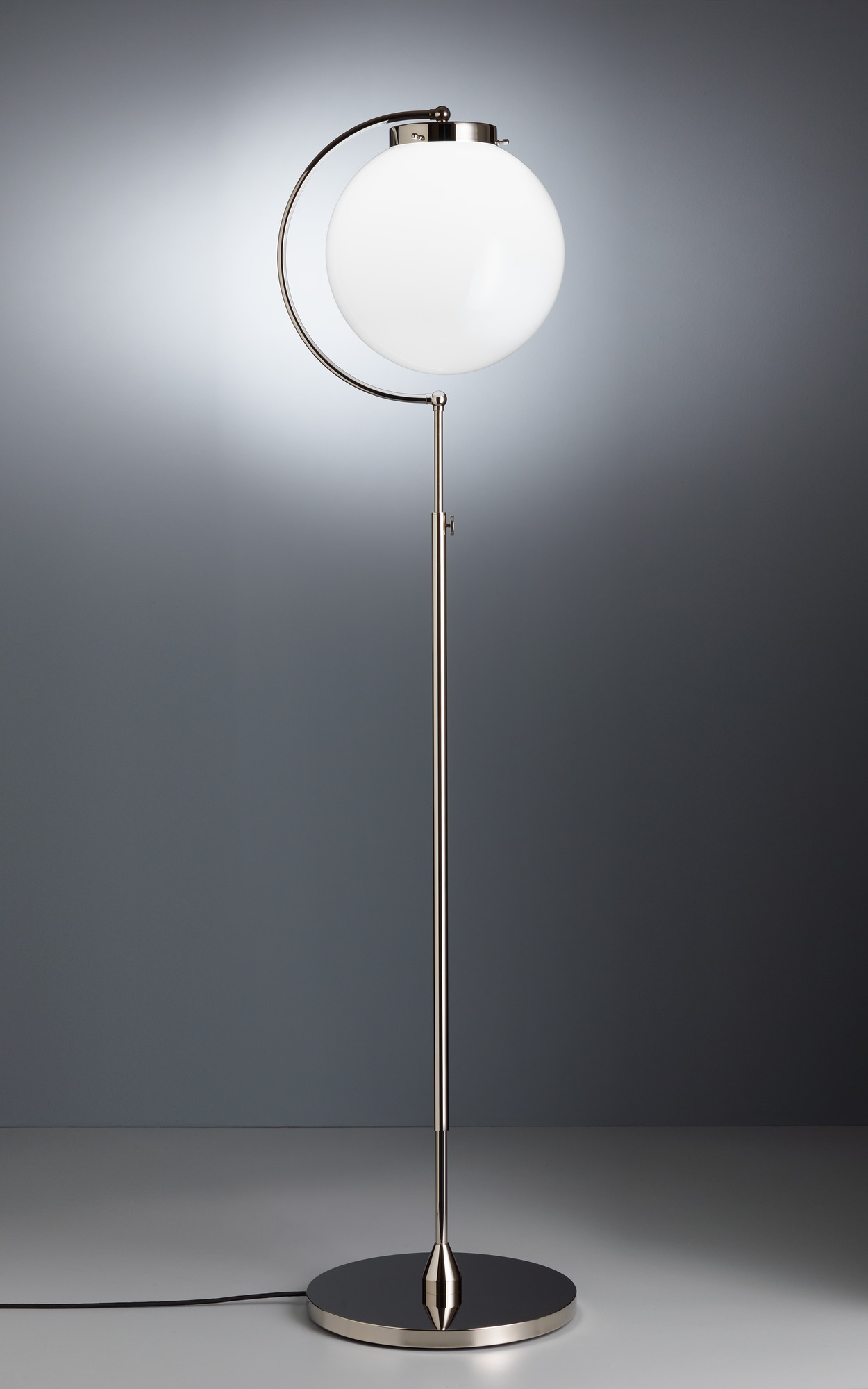 Bauhaus DSL 23 Floor lamp Tecnolumen