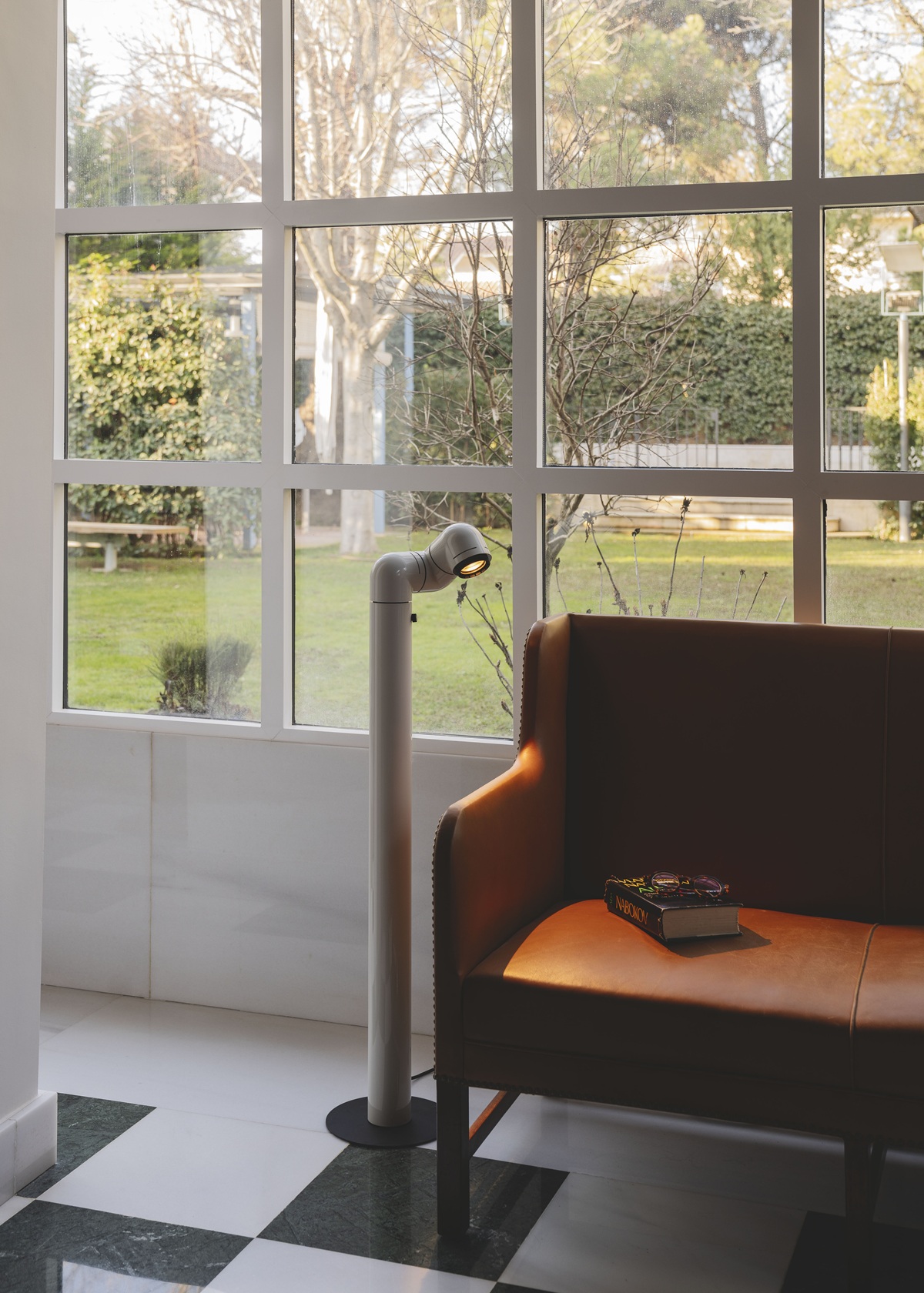 Tatu Alta Floor Lamp by Santa & Cole